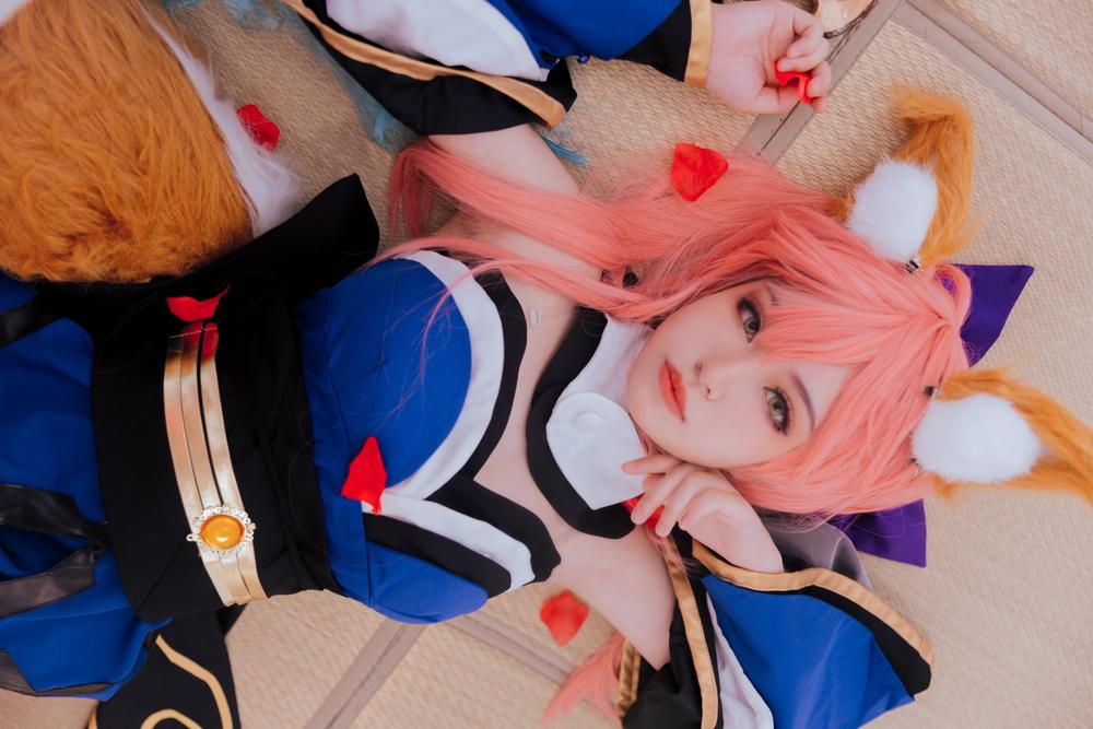 西班牙都多萨教堂的半圆形后殿广场景观设计|华体网页版登录入口